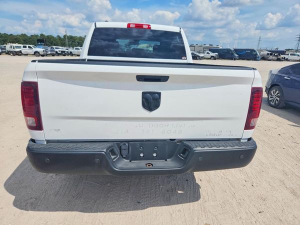 2024 RAM 1500 CLASSIC