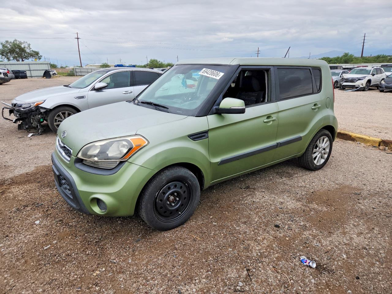 2012 KIA SOUL GL — Front 3/4