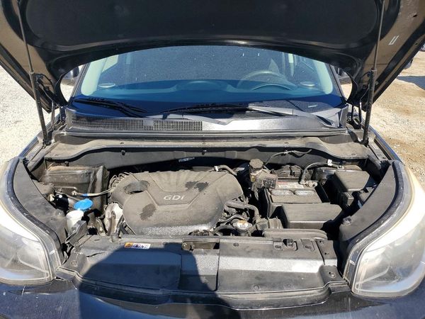 2014 KIA SOUL — Engine bay