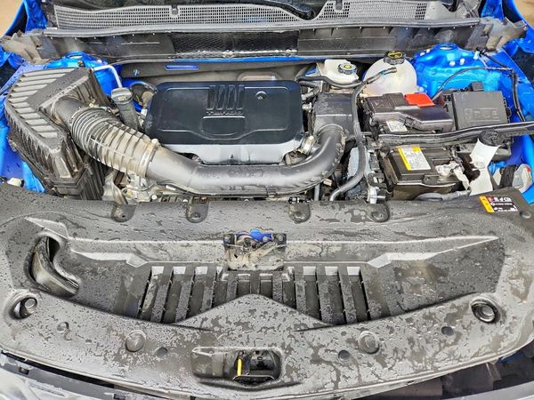 2026 CHEVROLET BLAZER 2LT — Engine bay