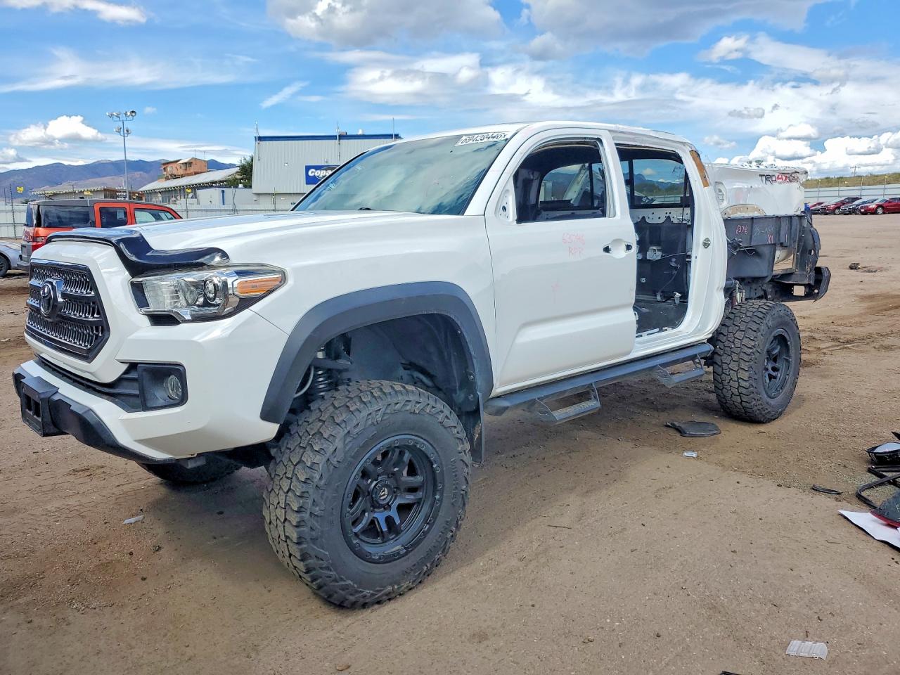 2016 TOYOTA TACOMA — Front 3/4