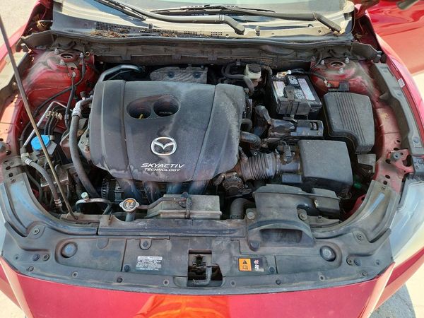 2014 MAZDA 6 — Engine bay