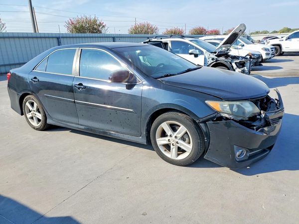 2013 TOYOTA CAMRY — Passenger 3/4
