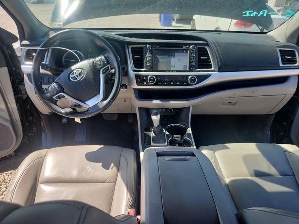 2017 TOYOTA HIGHLANDER — CKPT