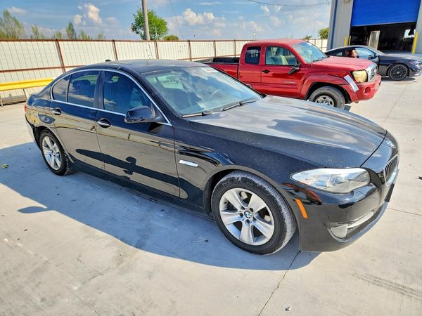 2013 BMW 528 — Passenger 3/4
