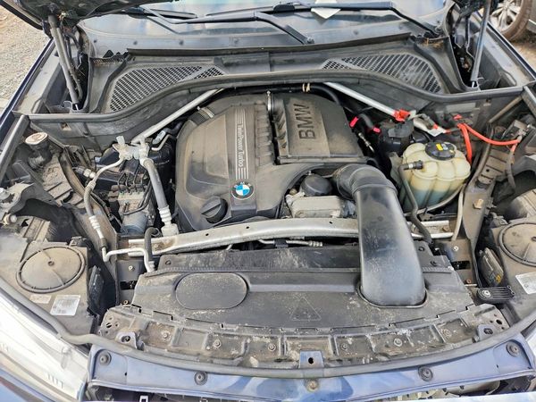2018 BMW X5 — Engine bay