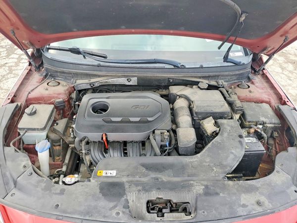 2016 HYUNDAI SONATA — Engine bay