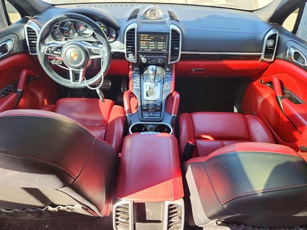 2015 PORSCHE CAYENNE — CKPT