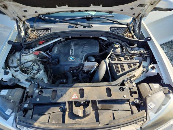 2016 BMW X3 xDrive28i — Engine bay