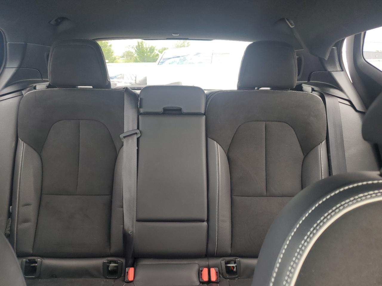 2021 VOLVO XC40 R-Design