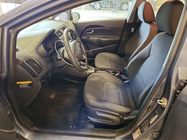 2016 KIA RIO — DENT
