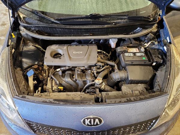 2016 KIA RIO — Engine bay