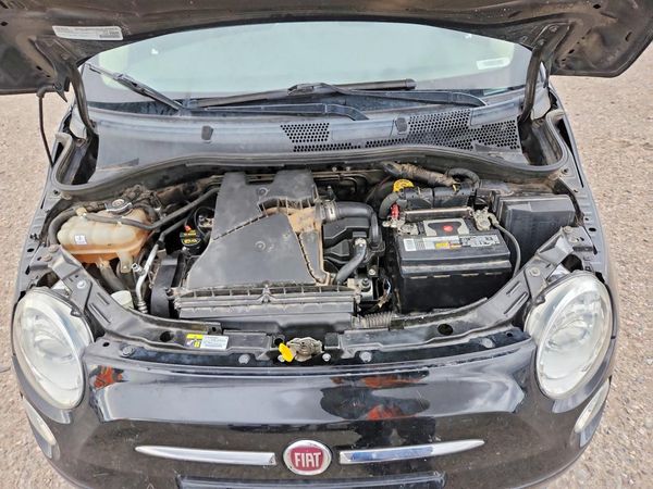 2017 FIAT 500 Pop, Easy — Engine bay