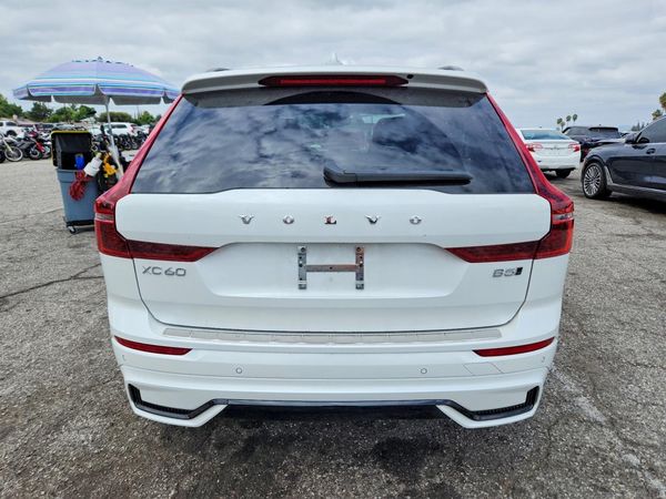 2026 VOLVO XC60 Plus Dark
