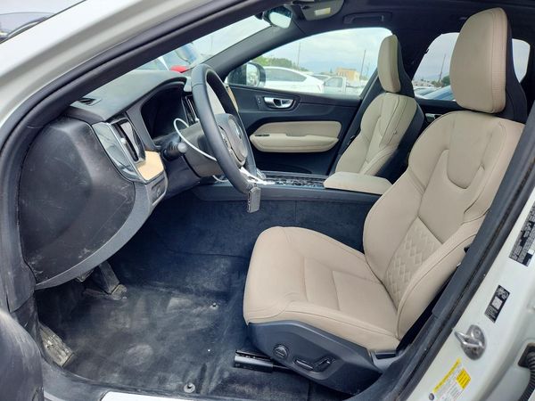 2026 VOLVO XC60 Plus Dark