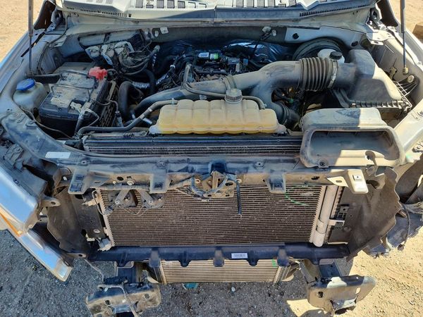 2020 FORD F150 — Engine bay