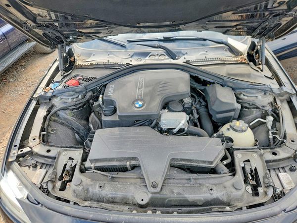 2018 BMW 3 SERIES — Engine bay