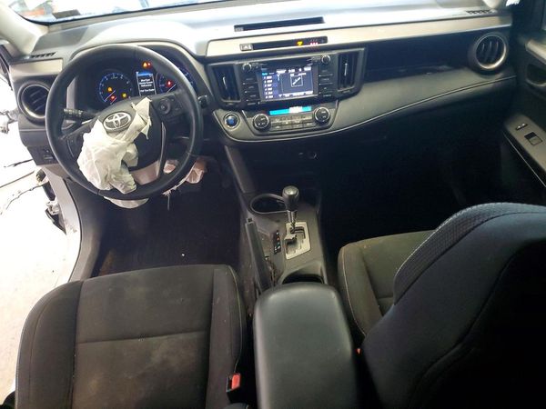 2018 TOYOTA RAV4 Adventure/XLE — CKPT