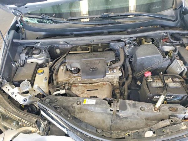 2018 TOYOTA RAV4 Adventure/XLE — Engine bay