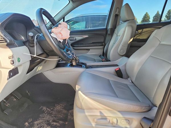 2020 HONDA PILOT — DENT