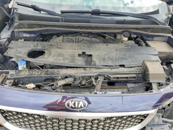 2018 KIA SEDONA — Engine bay