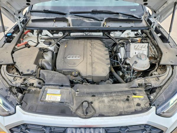 2022 AUDI Q5 — Engine bay