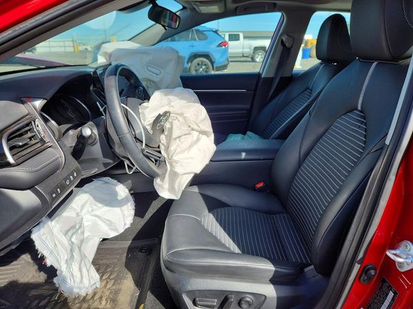 2023 TOYOTA CAMRY SE — DENT