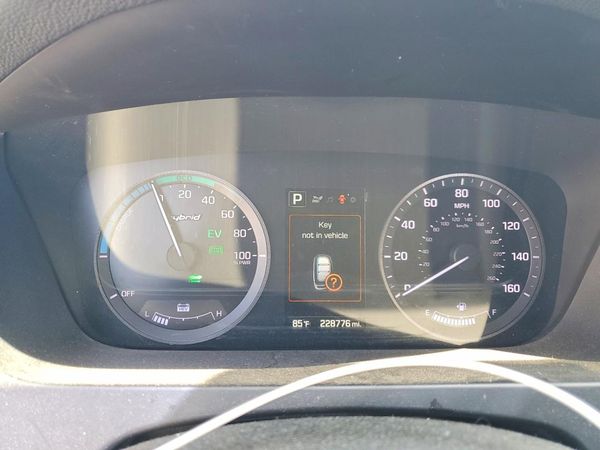 2016 HYUNDAI SONATA GL (Middle-Low)