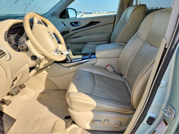 2014 INFINITI QX60 — DENT