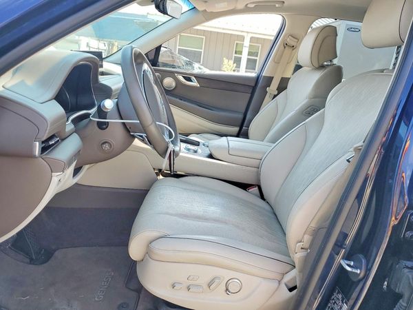 2024 GENESIS GV80 — DENT