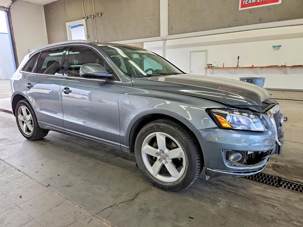 2012 AUDI Q5 — Passenger 3/4