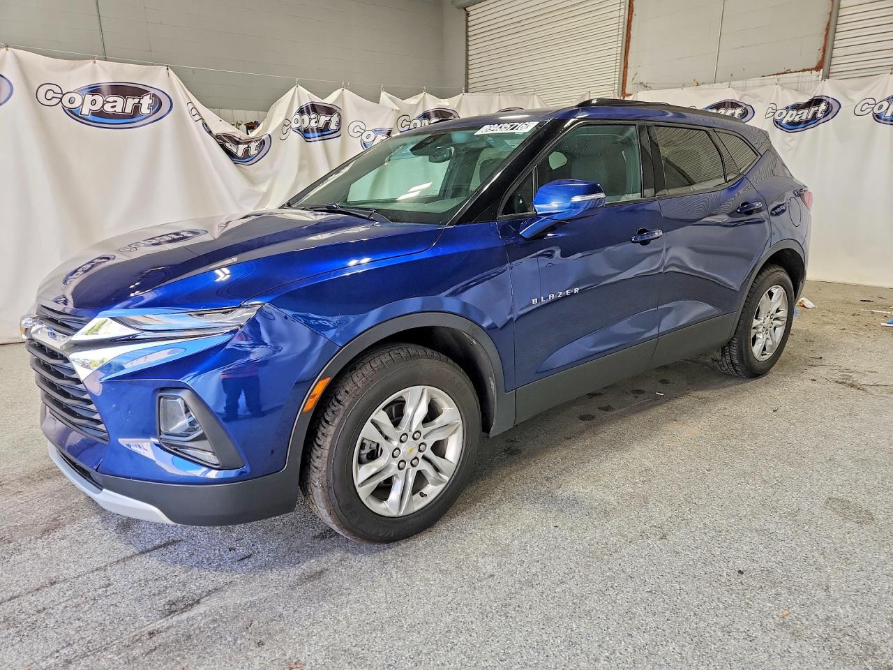 2022 CHEVROLET BLAZER 2LT — Front 3/4
