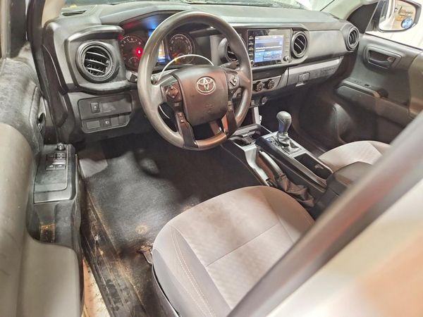 2022 TOYOTA TACOMA SR5 — CKPT