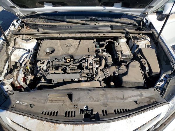2020 TOYOTA CAMRY XSE — Engine bay