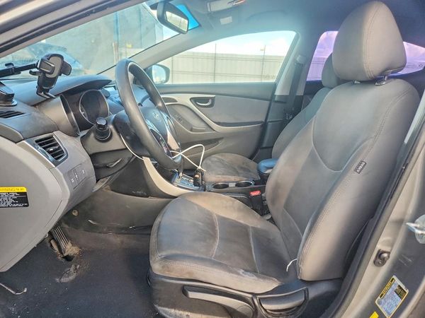 2013 HYUNDAI ELANTRA — DENT