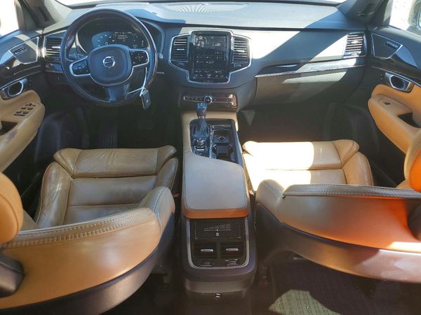 2018 VOLVO XC90 Momentum — CKPT