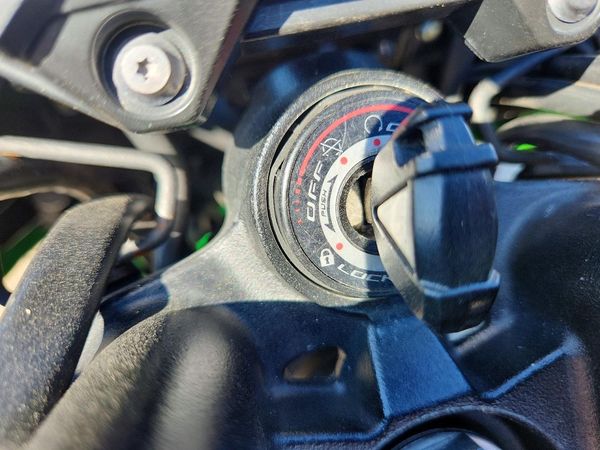 2019 KAWASAKI ER400 — KEYF