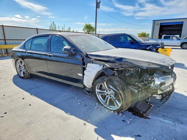 2014 BMW 750 750Li/Alpina B7 — Passenger 3/4