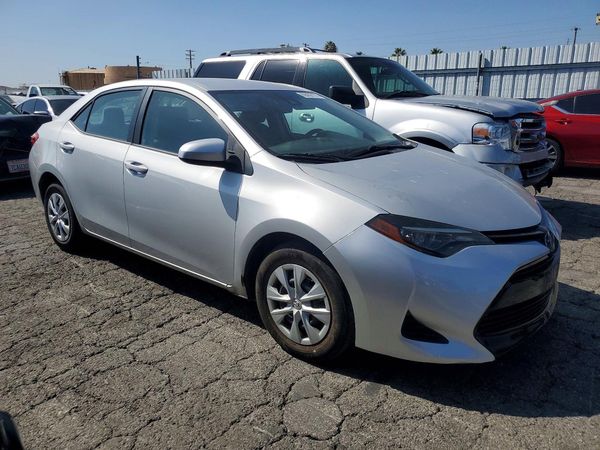 2017 TOYOTA COROLLA — Passenger 3/4