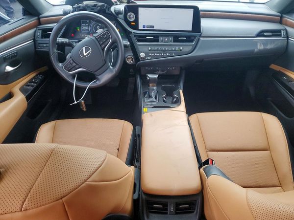 2025 LEXUS ES 300H — CKPT