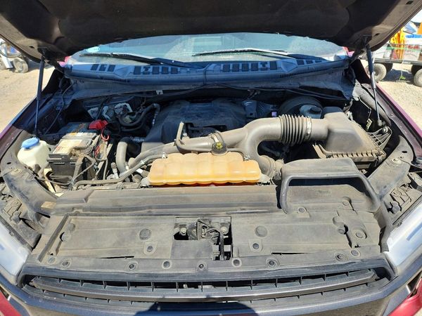 2018 FORD F150 — Engine bay