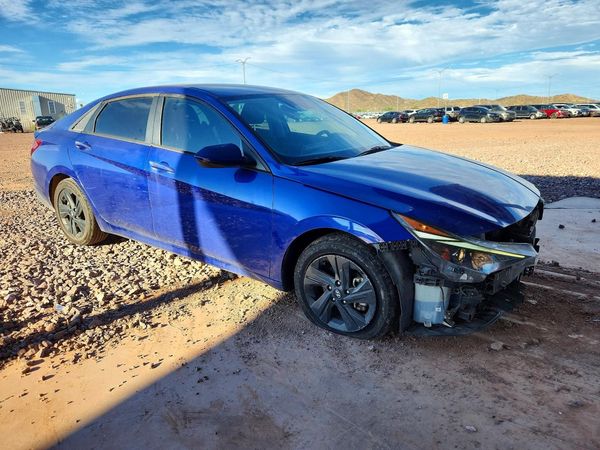 2021 HYUNDAI ELANTRA SEL — Passenger 3/4