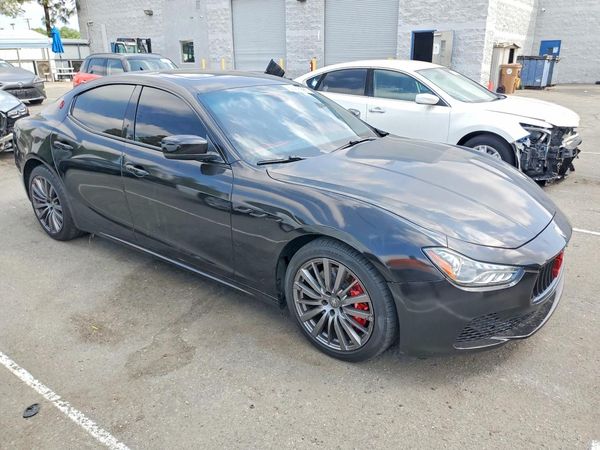 2016 MASERATI GHIBLI — Passenger 3/4