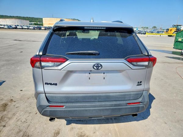 2021 TOYOTA RAV4 LE — DIRR