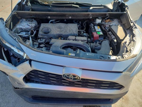 2021 TOYOTA RAV4 LE — Engine bay