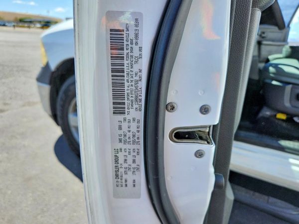 2014 RAM 1500 ST