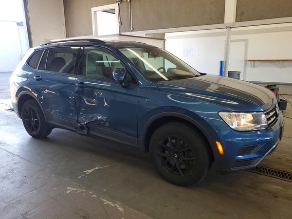 2019 VOLKSWAGEN TIGUAN — Passenger 3/4