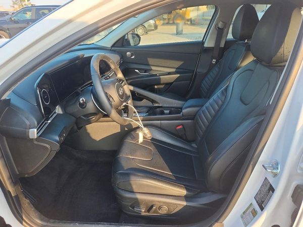 2025 HYUNDAI ELANTRA Limited — DENT