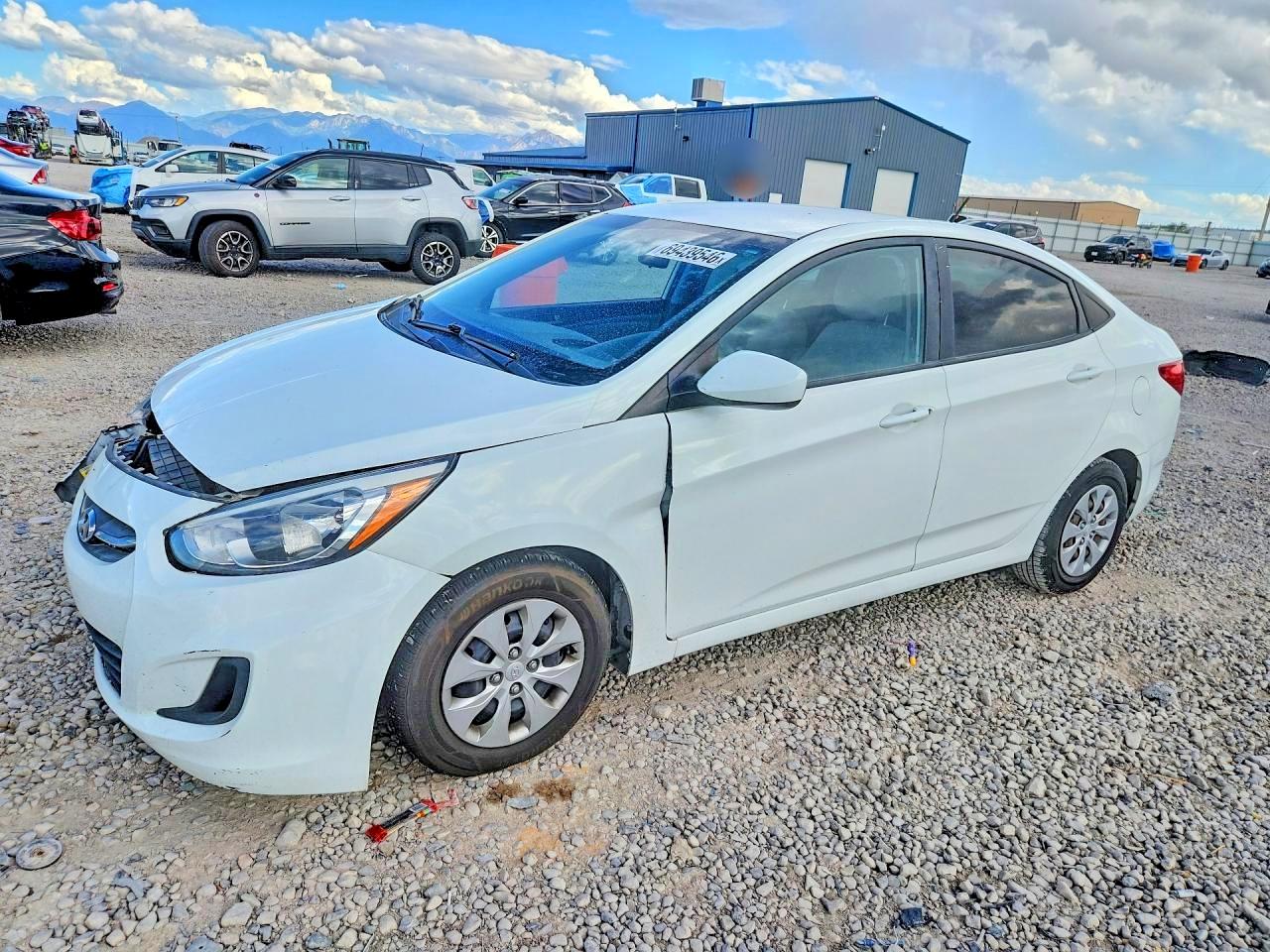 2015 HYUNDAI ACCENT GL(Middle-low) — Front 3/4