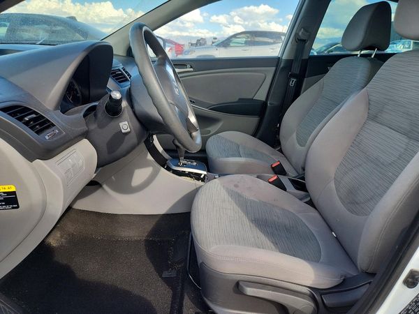 2015 HYUNDAI ACCENT GL(Middle-low) — DENT